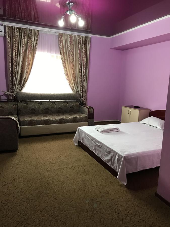 Hotel Prestizh Taraz Eksteriør bilde